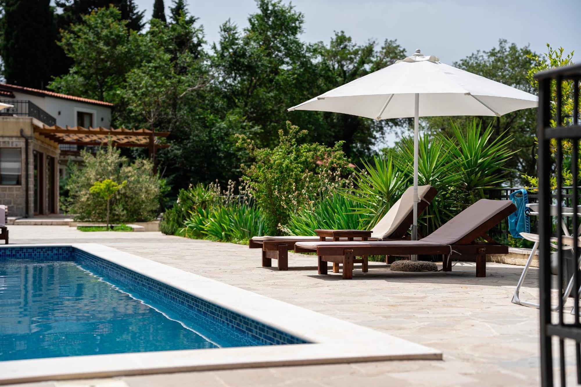 Sunset & Sunrise Villas In Stanisici-Two Villas With Common Pool Budva Exterior photo